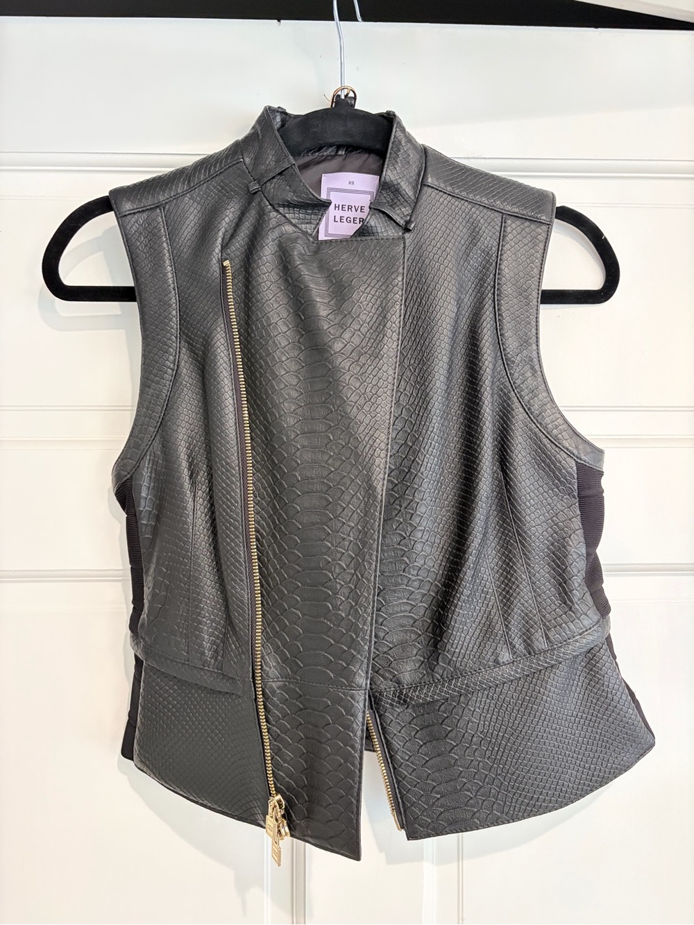 RARE Herve Leger Black Embossed Leather Moto Vest XS Gold Zip Peplum